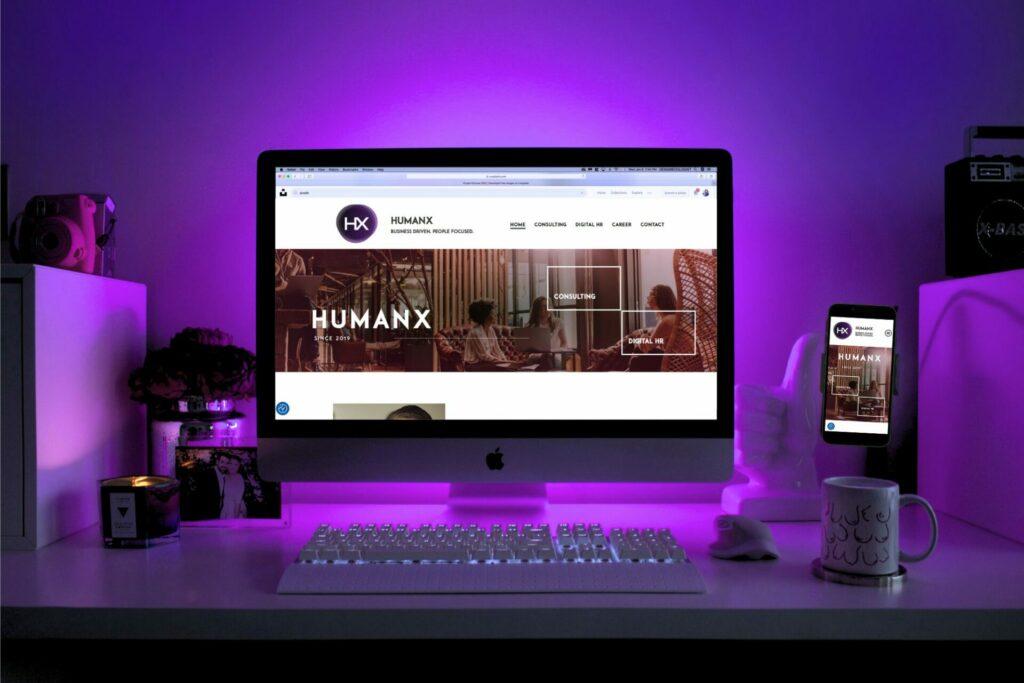 La version du site web de HumanX sur ordinateur et sur mobile